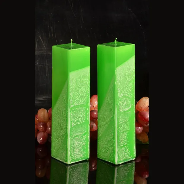 MilaNNE Kwadrant kaars, GROEN METALLIC, set van 2 stuks, hoogte: 22 cm