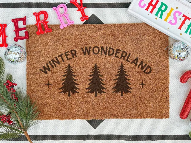 Laser Point Winter Wonderland | 90x60 cm | Nieuwe huis cadeau | Ingangsmat | Deurmat met stijl | Verhuizing cadeau | Praktisch & trendy | Perfect voor binnenkomst | Cadeau voor nieuwe woning Bruin | Zwart (Gravering 90x60)