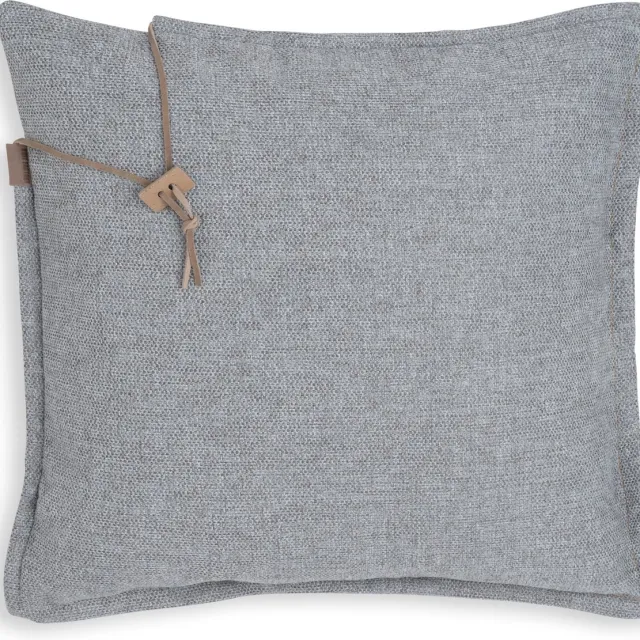 Knit Factory Imre Sierkussen - Vierkant kussen - Kussen woonkamer - Bank kussen - Decoratie kussen - Licht Grijs - 50x50 cm - Kussenhoes inclusief kussenvulling