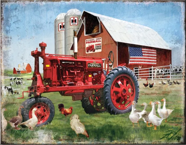 Desperate Enterprise Farmall Big Red Metalen wandbord 31,5 x 40,5 cm. Een wandbord voor de Farmall liefhebber. meerkleurig
