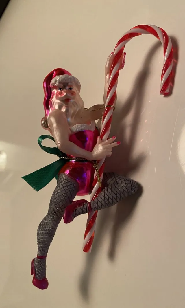 Goodwill KERSTMAN-PAALDANS-KERSTMIS-ORNAMENT- 17CM-GLAS-ORIGINEEL-EXCLUSIEF roze,rood