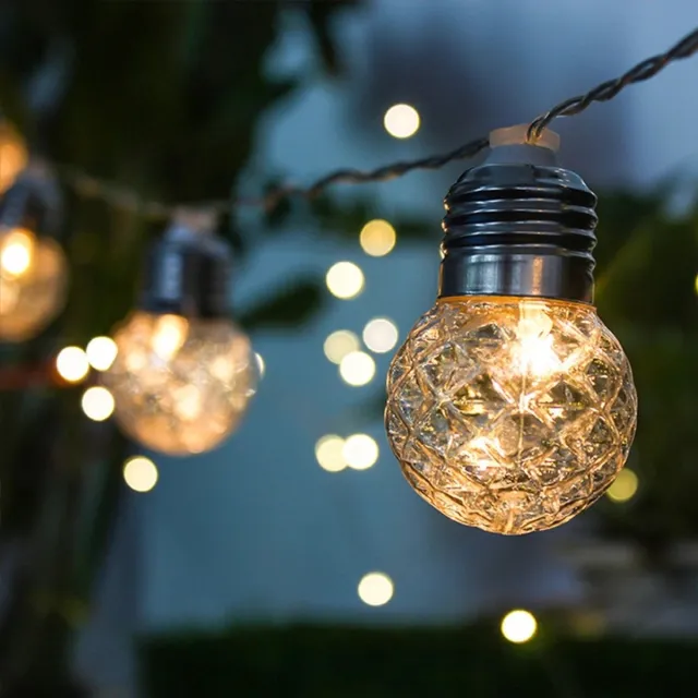 RexTech Lichtsnoer buiten 'Diamond' - 10 lampen - ca. 1,5 meter lang - Warm wit licht (2700K) - IP65 - 8 lichtstanden - Diamantvormige lampen - Buitenlampen op zonne-energie