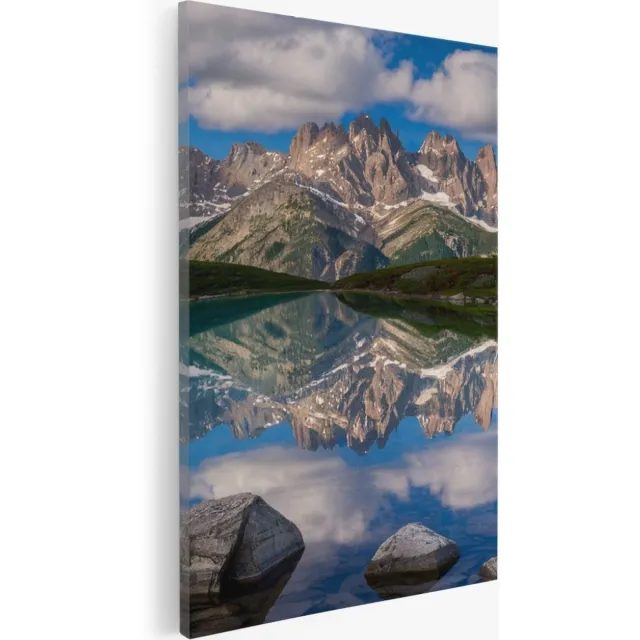 Saammp Canvas Schilderij - Tussen de bergen - Landschap - Bloemen - Natuur - 30x45 - Foto op canvas - Wanddecoratie - Muurdecoratie Woonkamer - Slaapkamer decoratie - Canvas Print Multicolor