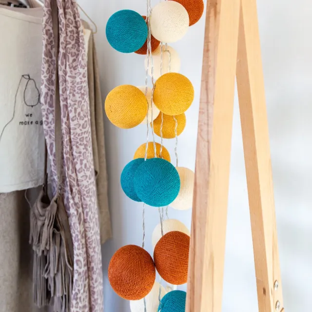 Cotton Ball Lights LED lichtslinger voor binnen - Handgemaakt en Fairtrade - 20 lampjes - Indian Summer