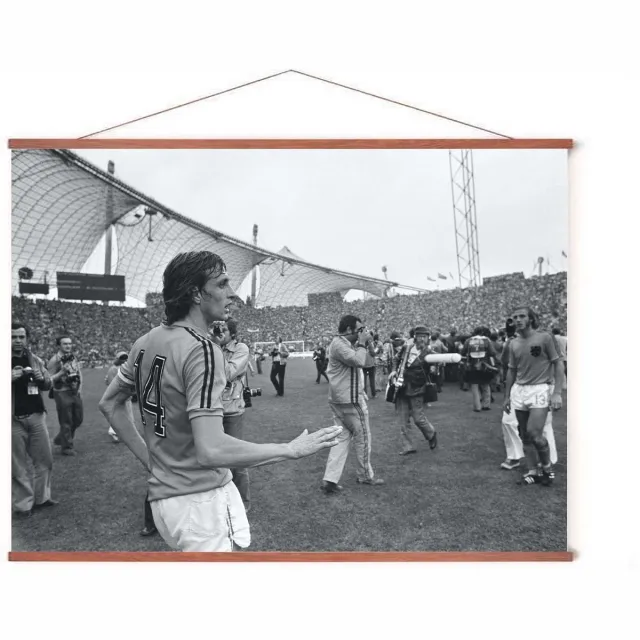 Esque Poster In Posterhanger - Johan Cruijff #14 - Kader Hout - Ajax 50x70 cm - Voetbal - Ophangsysteem