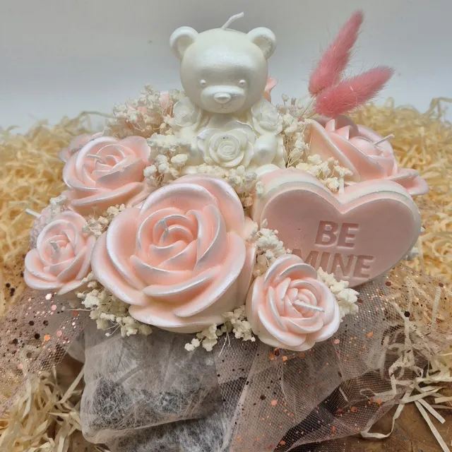 Kaarsgeschenk Kaarsenboeket My Valentine - Candle bouquet - Valentijn cadeau - Geschenk - Bloem kaarsen boeket - Valentijn - Valentijnsdag cadeau - Cadeau voor haar - Woondecoratie Roze en wit