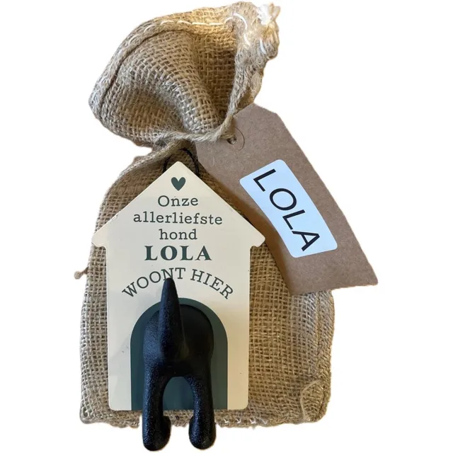 History& Heraldry Ltd Hondenriemhouder-Lola-in leuk kado verpakking-15cmx10cm-woonaccessoires-hondengarderobe-kapstok voor honden-kado idee voor hondenbezitters-haak voor hondenriem creme