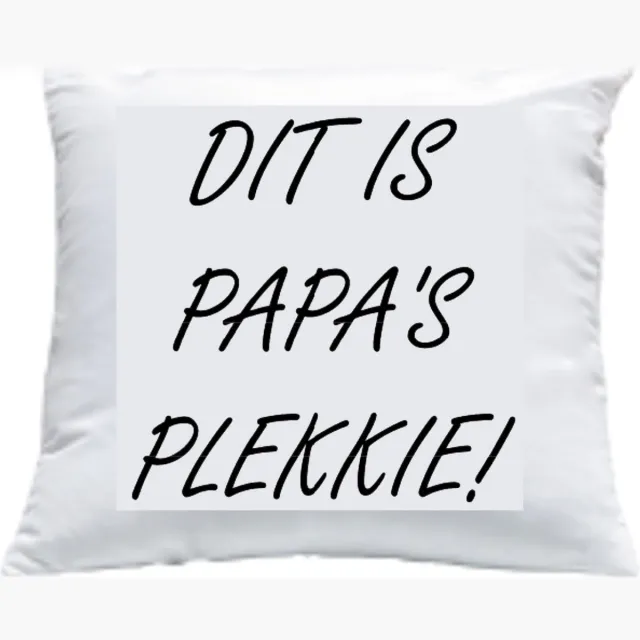 Plekje Kussen met vulling Kussenhoes met tekst bedrukt Cadeau Kado Plekje | Papa’s Plekkie | Wit Effen met Opdruk Zwart | 40x40 cm | Plekje vaderdag Verjaardag Wit/zwart Papa