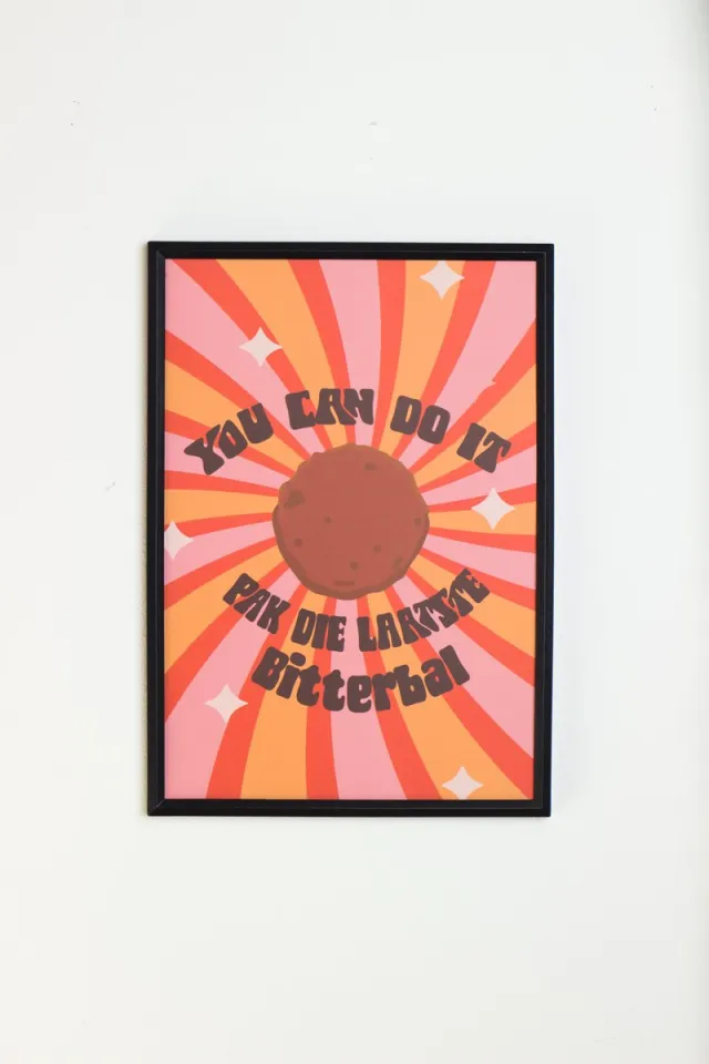 Flamingles Schilderij - You Can Do This, Pak Die Laatste Bitterbal – Schilderij 30x40 cm – Borrel - Zwarte Lijst – Grappige Tekstposter / Wanddecoratie Keuken