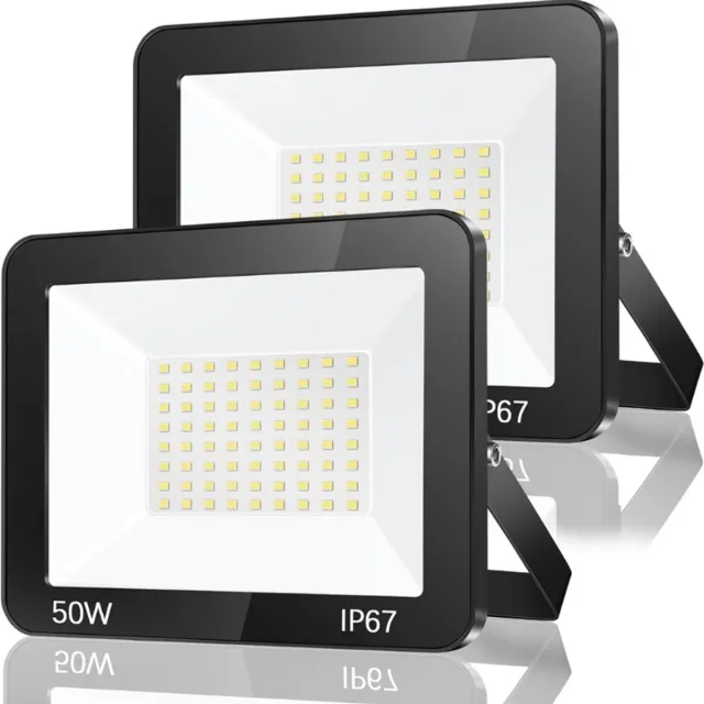 Tasinuo LED-buitenspot, 50 W, 2 stuks, IP67 waterdicht, 5000 lm, 7000 K, koud wit, veiligheidslamp, buitenverlichting voor terras, tuin, garage, fabriek [Energieklasse F] ZWRAT