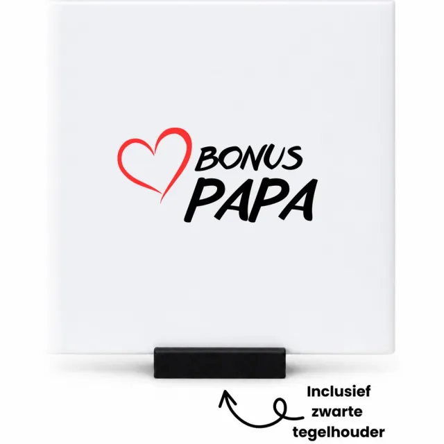 Hacebo Bonus papa met rood hart tegeltje met tegelhouder - Papa - Lieve bonuspapa - tegeltjes met tekst - Vaderdag cadeautje - Cadeau voor papa - Verjaardag - Geschenk - Cadeau - Gift - spreuktegels - 10.8x10.8 CM Wit