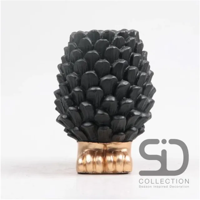 Season Inspired Decoration Vaas dennenappel op voet 16cm zwart