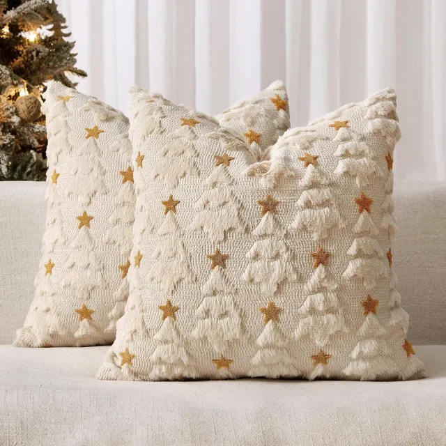 QTTVBTNA 2 Stuks Kerst Kussenhoezen 45x45 cm – Luxe Sierkussenhoezen met Kerstboompatroon – Zachte Winter Kussenhoes voor Sofa, Slaapkamer en Woonkamer – Beige