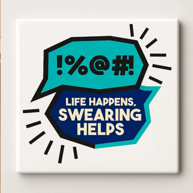Nevolis Life Happens Swearing Helps Grappige Quote Keramische Tegel 15x15cm – Stoere Humoristische Muurdecoratie – Perfect Cadeau voor Vrienden, Kantoor of Thuis Multi Color