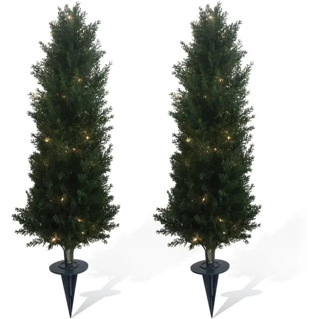 Triumpunpre Set van 2 Kunstmatige Cipresbomen met Grondpen en LED-verlichting – Kunstboom met Warmwitte Lichtjes – 90 cm – PE – voor Buiten, Tuin & Kerstdecoratie