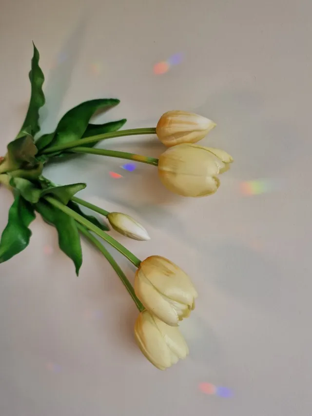 Wonders at Home Official Real Touch Tulips - Old White - Autumn White - Real Touch Tulpen - Oud Wit - Tulpen - Kunstbloemen - Kunst Tulpen - Kunst Boeket - Tulp - 40 CM - Bos Bloemen - Latex Bloem - Bruiloft