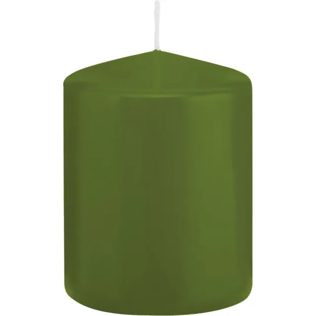 Trend Candles Cilinderkaars/stompkaars - olijfgroen - 6 x 8 cm - 29 branduren - met brandvertragende folie