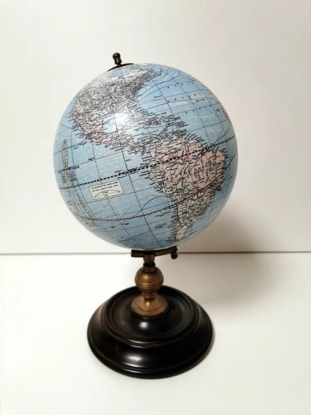Authentic Models Wereldbol - Globe - 32cm - Ø20cm . blauw