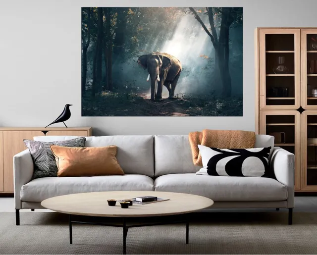 Shirili Odalar Canvas Schilderij | Olifant in het bos | Natuur | Dieren | 100x70 cm | 3 cm groen
