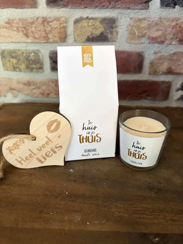 Creaties van hier Geurkaars huisje - Je huis is je thuis - Cadeau - met houten hartje
