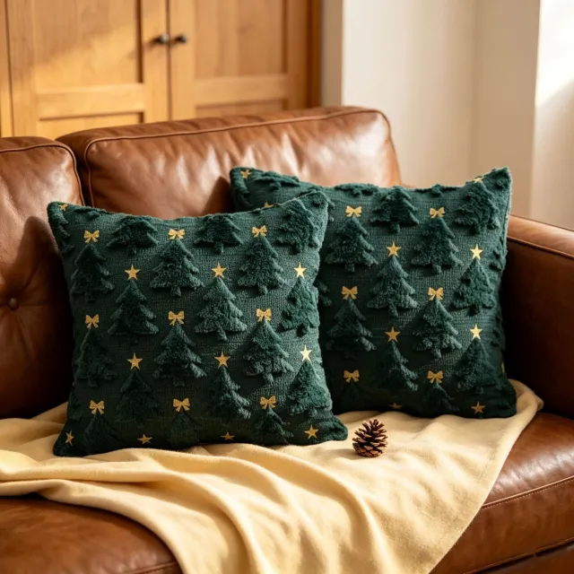 FLITI Kerst Kussenhoes - Geborduurde Sierkussens met Kerstboom Design - Zachte Kerstdecoratie voor Bank en Woonkamer - Zonder Binnenkussen - 45x45 cm - Groen - Set van 2