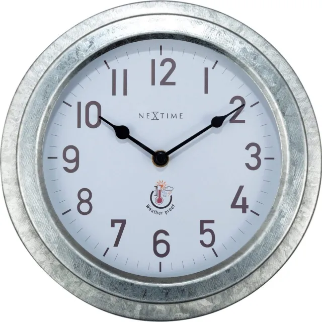 NeXtime Poppy – Buitenwandklok – 22 cm – Metaal – Gegalvaniseerd Zilver – Weerbestendig