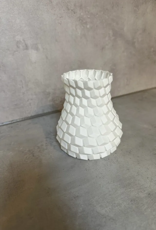 Studio Vaseo Dimensa - Luxe Vaas - Wit - Gemaakt in Nederland - Huisdecoratie - Home styling - 3D Geprint - Gemaakt van PLA - huisdecoratie - vaas - moderne vaas - C3.2