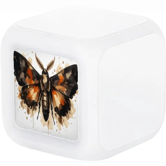 Mr Cadeautjes Digitale wekker - design Een dramatisch insect of nachtvlinder met brede vleugels en | cadeau Wit