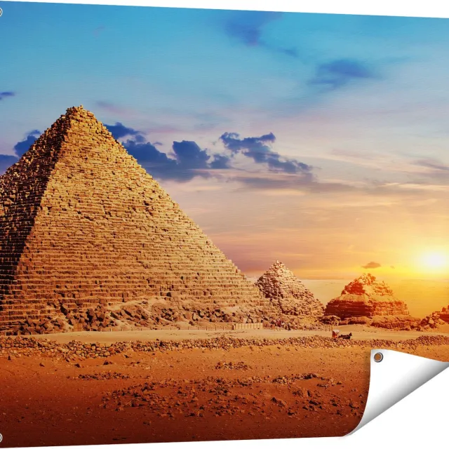 Gards Tuinposter Egyptische Piramides in de Woestijn - 100x80 cm - Tuindoek - Tuindecoratie - Wanddecoratie buiten - Tuinschilderij Multikleur