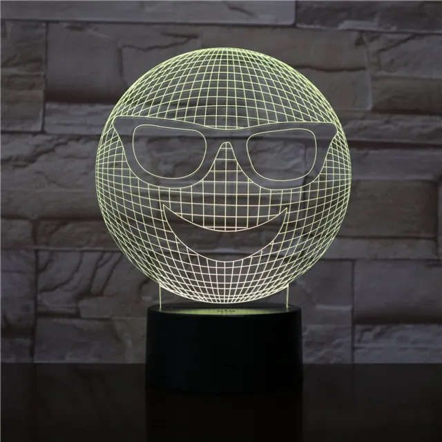 MC Living 3D Led Lamp Met Gravering - RGB 7 Kleuren - Smiley
