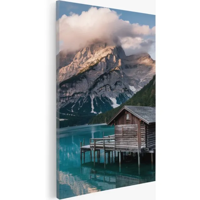 Saammp Canvas Schilderij - Landschap - Huis tussen de bergen - Natuur - 30x40 - Foto op canvas - Wanddecoratie - Muurdecoratie Woonkamer - Slaapkamer decoratie - Canvas Print Multicolor