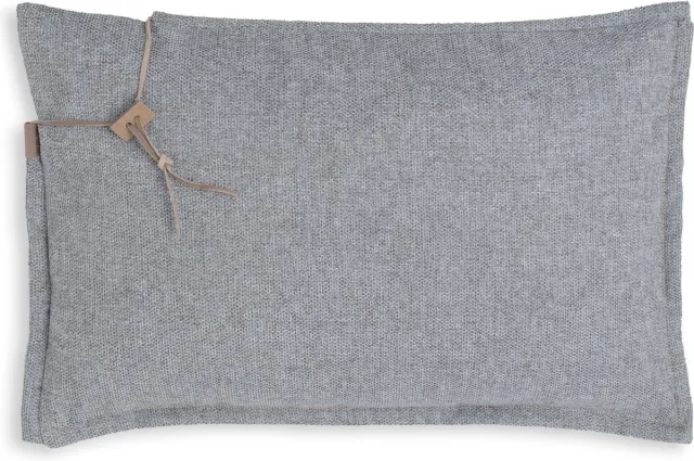 Knit Factory Imre Sierkussen - Rechthoekig kussen - Kussen woonkamer - Bank kussen - Decoratie kussen - Licht Grijs - 60x40 cm - Kussenhoes inclusief kussenvulling