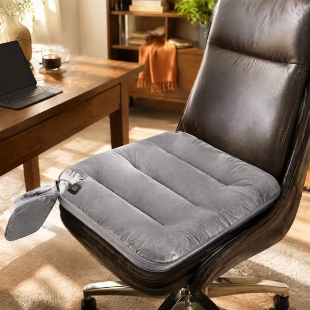 Ulisem Verwarmd Zitkussen USB - Stoelverwarmer - Verwarmde Zitting - Anti-Slip Onderkant - Voor Bureau Stoel Auto Bank - 45 x 45 Cm Polyester Grijs