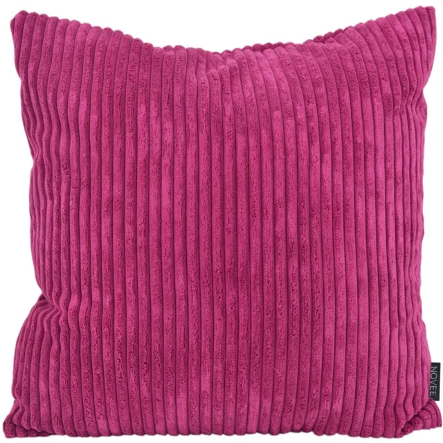 NOVÉE Corduroy Magenta Kussenhoes | 45 x 45 cm | Polyester