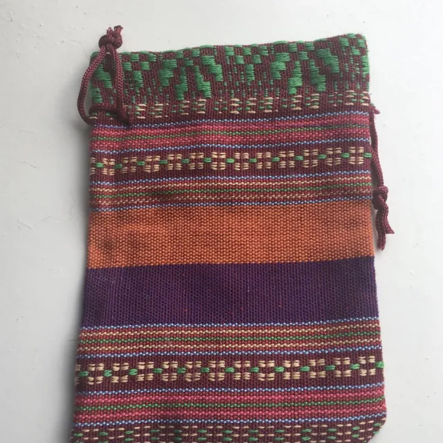 Vandaar Edelstenen Stoffen geluksbuidel /zakje om persoonlijke items in te verzamelen of cadeau te geven bv edelsteentjes, kruiden rood oranje paars groen