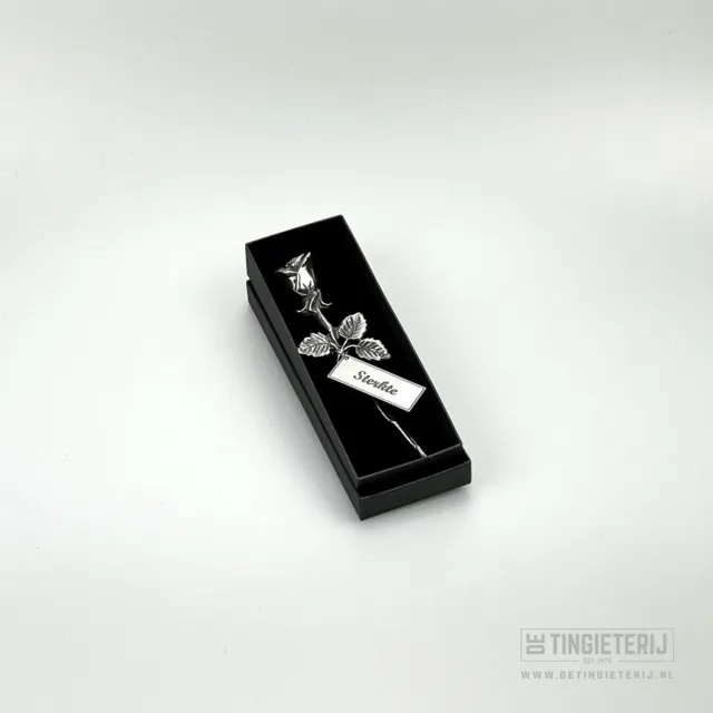 De tingieterij Roosje met label ''Sterkte'' - Beterschap - Hart onder de riem - Condoleance - Symbolisch cadeau Zilver