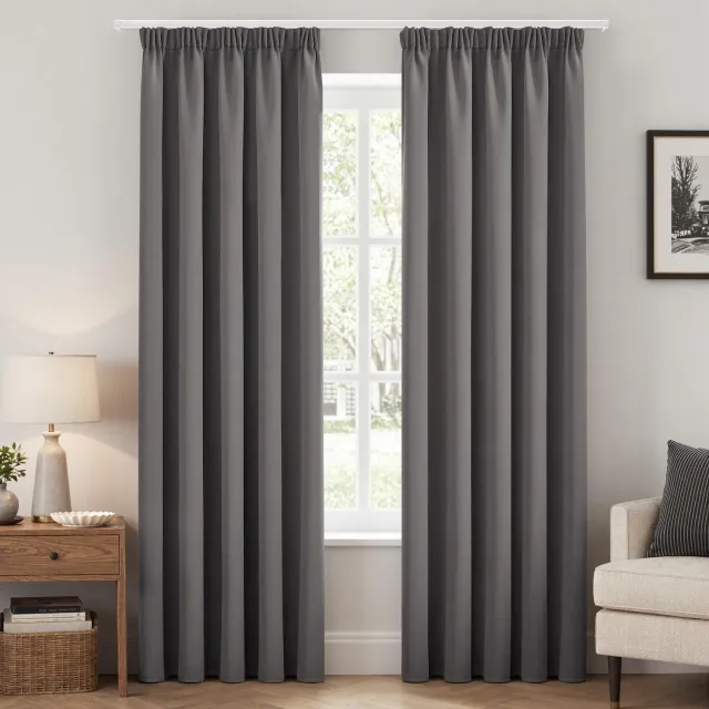 Famanu Verduisteringsgordijnen met plooiband, set van 2, 140 x 225 cm, grijs, maximale verduistering en elegante uitstraling
