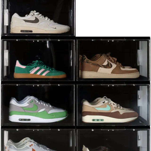 Sneakerstack LED Sneakerbox Zwart – 7 stuks - Stapelbare Schoenenbox – Past tot schoenmaat 48 – Premium Opbergbox LED zwart