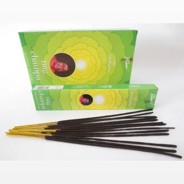 Nag champa Satya Nag Champa wierook stokjes - 1x pakje van 12 stuks - Sai Mahima Meditatie - 15 gram - geurstokjes - Zoete geur - Rustgevend Lichtgroen