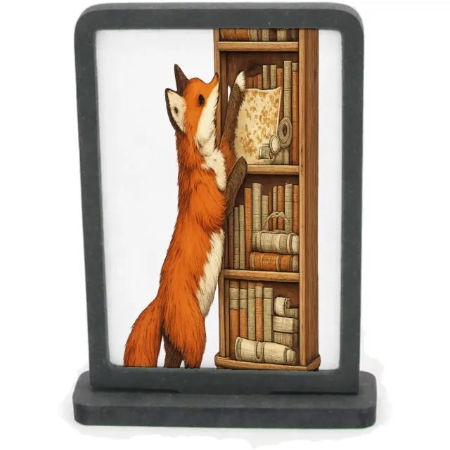 Mr Cadeautjes Houten fotolijst rechthoek met MDF inleg - design Een nieuwsgierige vos die tussen stapels oude kaarten en boe | cadeau Wit