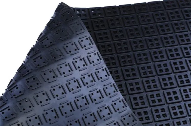 GOMbase Rubbermat vierkant motief - 45x75 cm - 10 mm zwart