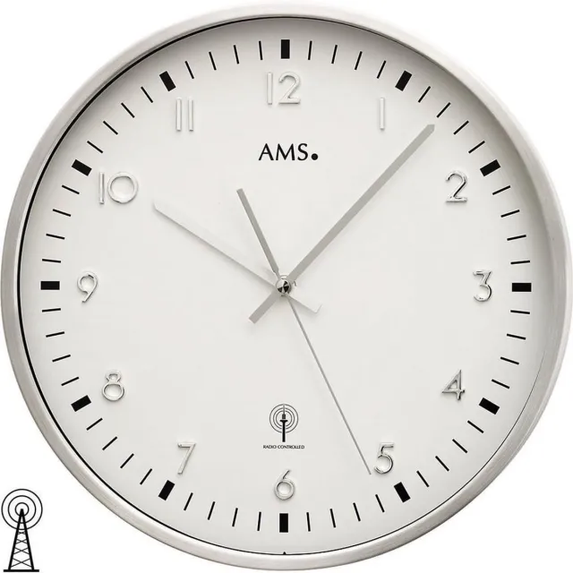 AMS F5914-1 - Wandklok - Radiogestuurde - Rond - Cijfers - Wit - D 32 x 5 cm