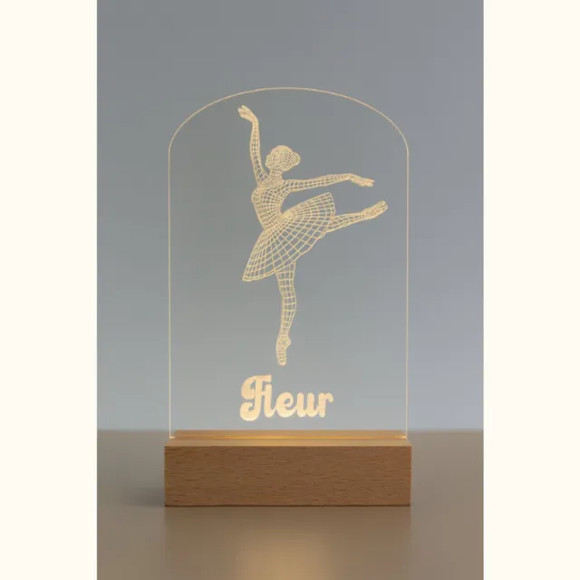 Laserloom Gepersonaliseerde LED Nachtlamp – Ballerina met Naam – Warm wit licht – Acryl & houten voet – lamp met USB Aansluiting (11x18 cm)