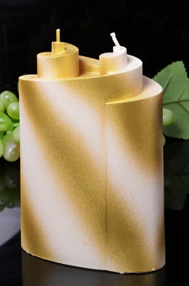 MilaNNE Candles by Milanne, Piaf Kaars met 2 pitten, in Perl Mat Wit en Metallic Goud, geheel handgemaakt, hoogte: 18 cm - BEKIJK VIDEO
