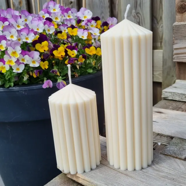 Dearest Candles kaarsen - koolzaadwas - 100% natuurlijk - figuurkaars - set van 2 - dearest high pillar - dearest pillar - decoratie - cadeau Gebroken wit
