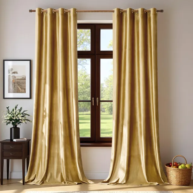 Famanu Fluwelen gouden gordijnen 84 inch lengte, verduisterende thermische raamgordijnen voor woonkamer en slaapkamer, set van 2 panelen 132 x 213 cm