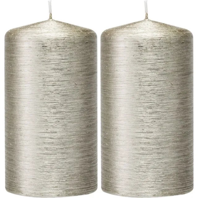 Trend Candles 2x Zilveren cilinderkaars/stompkaars 7 x 13 cm 25 branduren - Geurloze zilverkleurige kaarsen - Woondecoraties