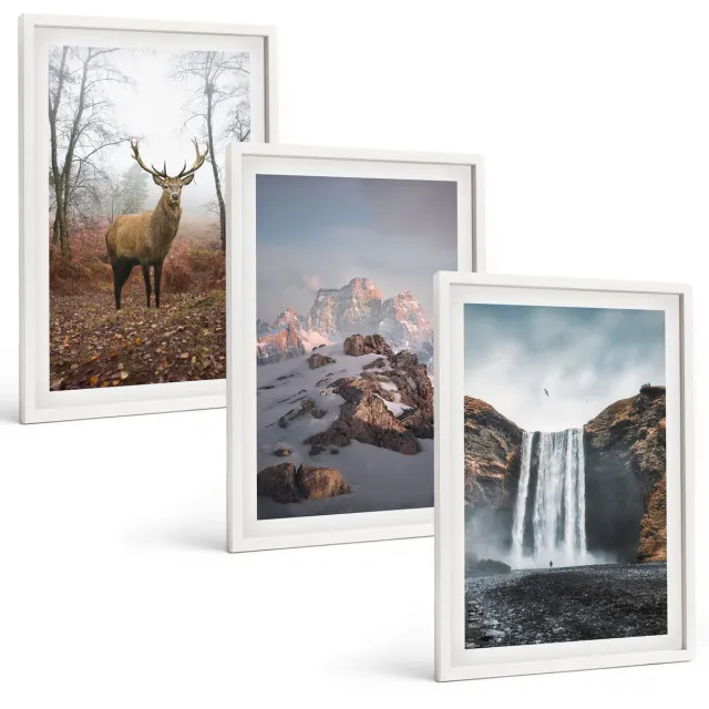 TULUP 3-Delige Schilderij Set - Natuurlijke, ongerepte landschappen, bergen, herten en watervallen. - 40x60 - Moderne Wanddecoratie - Slaapkamer Witte lijst