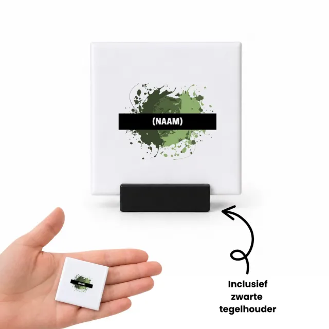 Hacebo groene verfvlek met eigen naam tegeltje met tegelhouder - Kunst - kunstenaars/kunstenaressen - tegeltjes met tekst - verjaardag - mensen die houden van verven - kunst liefhebbers - cadeau - kado - geschenk - gift - spreuktegels - 4.8x4.8 CM Wit