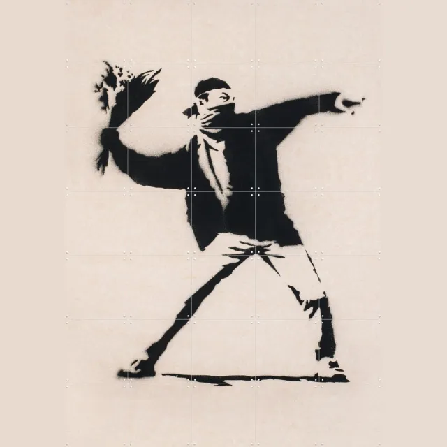 IXXI Love is in the Air, Banksy - 100 x 140 cm - Grote wanddecoratie en posters - Street art, Grafisch Ontwerp, Pop art, Houtsnede, Woonkamer, Gang Monochroom / Pastel kleuren / Zwart